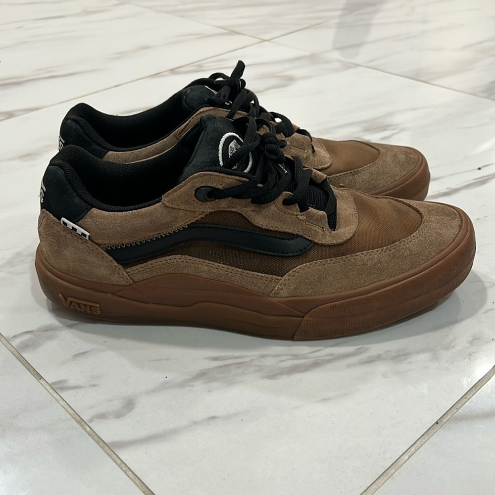 Vans Skateboard Shoe- Good Condition- Size 11